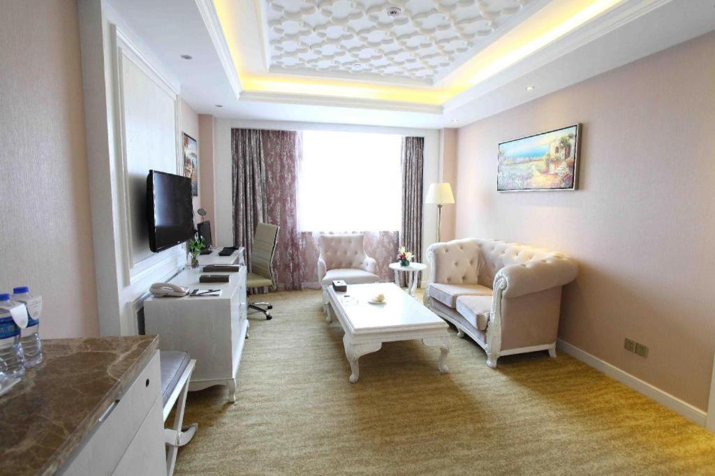 פוז'ו Sofis Pingshan Hotel מראה חיצוני תמונה